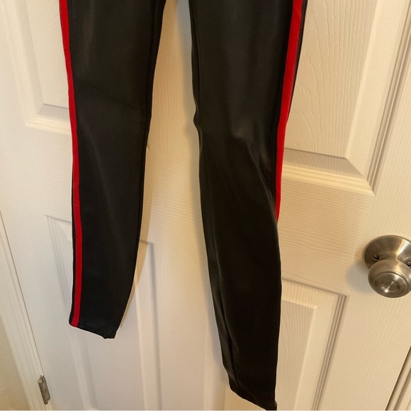 NWT Blank NYC Black Light My Fire Vegan Leather Pull On Pants Womans Size 24 - Picture 5 of 10